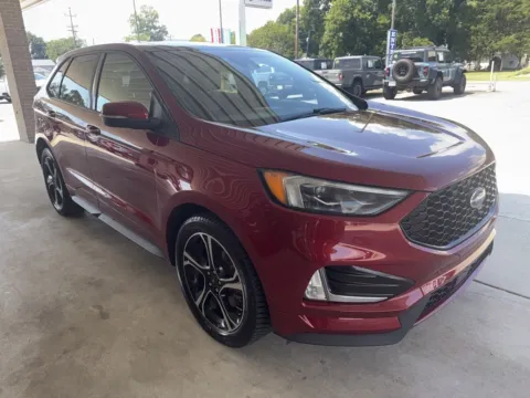 Another view of 2019 Ford Edge ST for sale in South Pittsburg, TN at Moss Motor Company