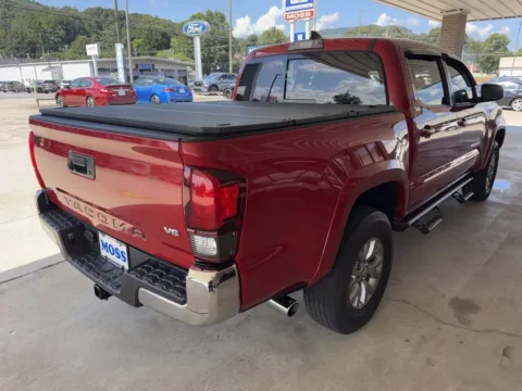 More photos of 2018 Toyota Tacoma SR5 at Moss Motor Company, TN
