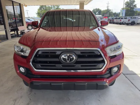 Photos of 2018 Toyota Tacoma SR5 for sale in South Pittsburg, TN at Moss Motor Company