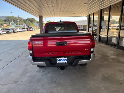 More photos of 2018 Toyota Tacoma SR5 at Moss Motor Company, TN
