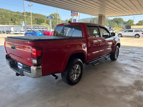 More photos of 2018 Toyota Tacoma SR5 at Moss Motor Company, TN