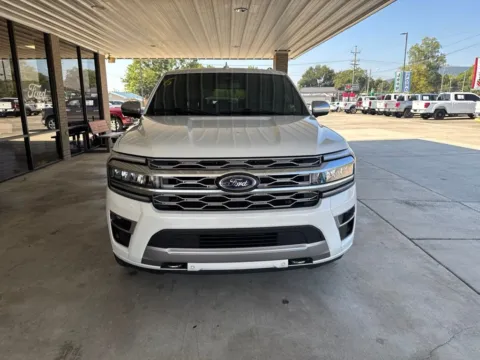 Photos of 2023 Ford Expedition Max Platinum for sale in South Pittsburg, TN at Moss Motor Company