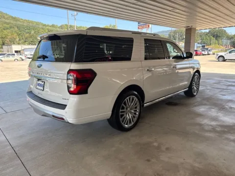 More photos of 2023 Ford Expedition Max Platinum at Moss Motor Company, TN