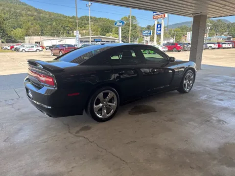 More photos of 2014 Dodge Charger R/T at Moss Motor Company, TN