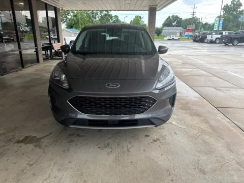 Photos of 2021 Ford Escape SE for sale in South Pittsburg, TN at Moss Motor Company