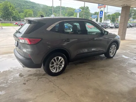 More photos of 2021 Ford Escape SE at Moss Motor Company, TN