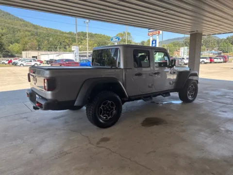 More photos of 2021 Jeep Gladiator Mojave at Moss Motor Company, TN