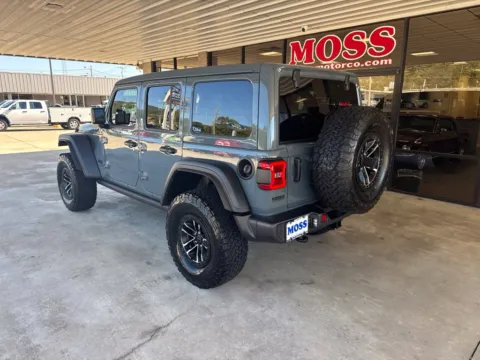 More photos of 2025 Jeep Wrangler Willys at Moss Motor Company, TN