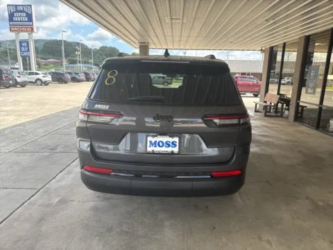 More photos of 2023 Jeep Grand Cherokee L Altitude at Moss Motor Company, TN