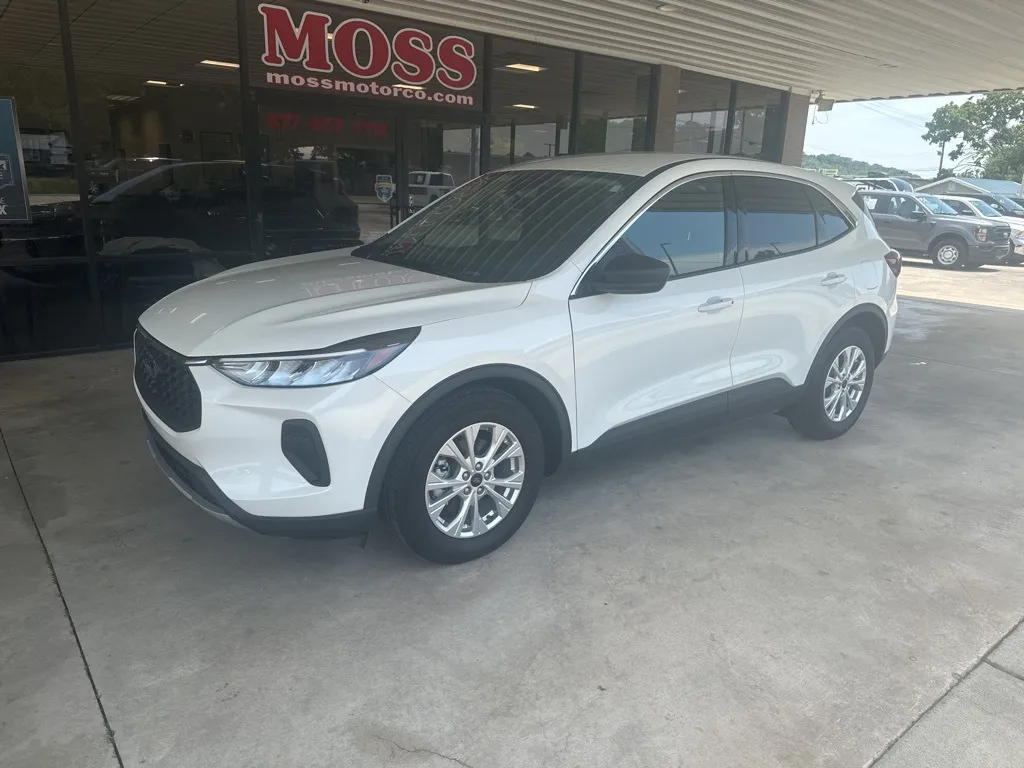 White 2023 Ford Escape Active for sale in South Pittsburg, TN