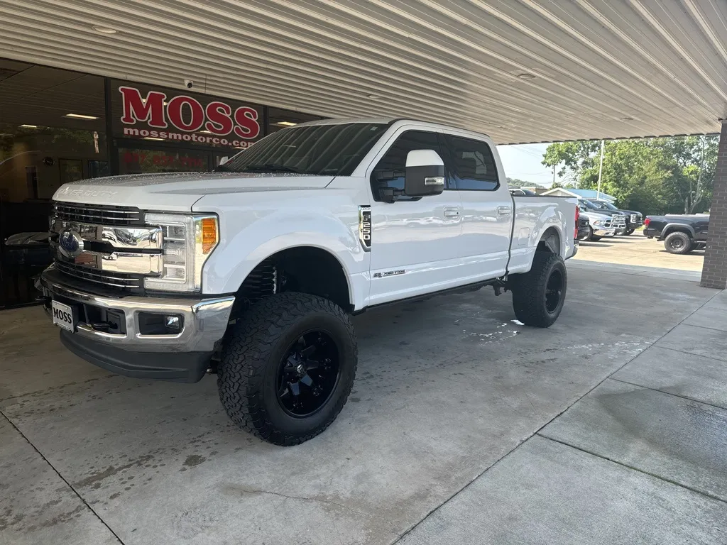White 2018 Ford F-250SD Lariat for sale in South Pittsburg, TN