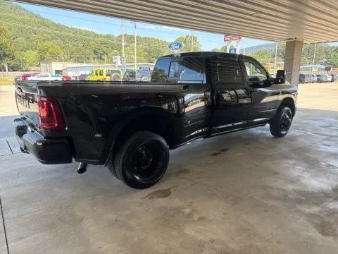 More photos of 2025 Ram 3500 Laramie at Moss Motor Company, TN