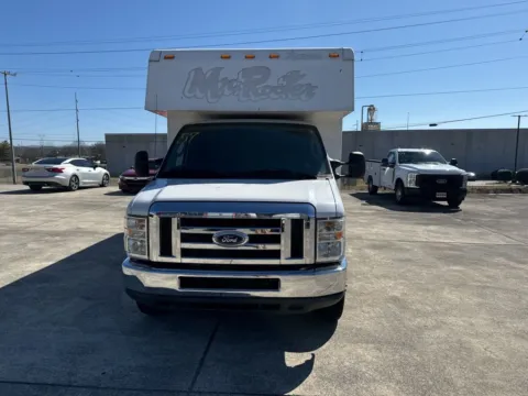 Photos of 2015 Ford E-350SD for sale in South Pittsburg, TN at Moss Motor Company
