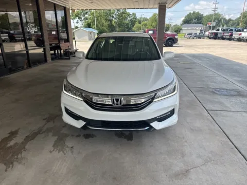 Photos of 2016 Honda Accord Touring for sale in South Pittsburg, TN at Moss Motor Company