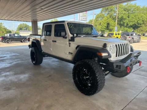 Another view of 2020 Jeep Gladiator Sport for sale in South Pittsburg, TN at Moss Motor Company