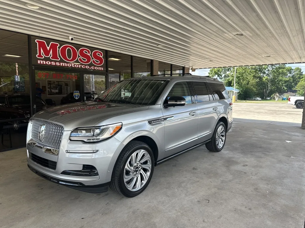 Silver 2024 Lincoln Navigator Reserve for sale in South Pittsburg, TN