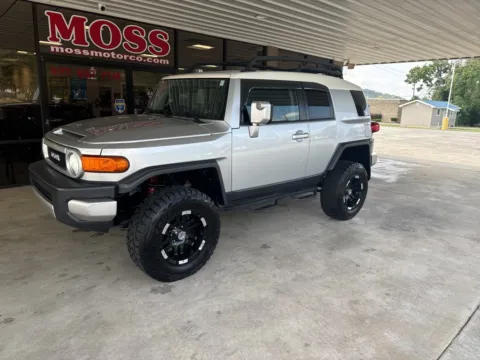 Silver 2007 Toyota FJ Cruiser for sale in South Pittsburg, TN