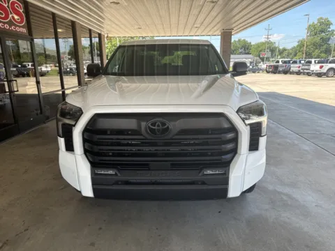Photos of 2022 Toyota Tundra SR5 for sale in South Pittsburg, TN at Moss Motor Company