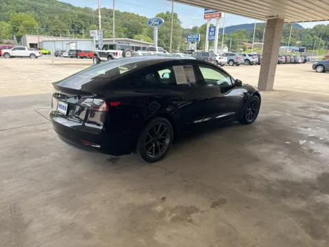 More photos of 2022 Tesla Model 3 Long Range at Moss Motor Company, TN