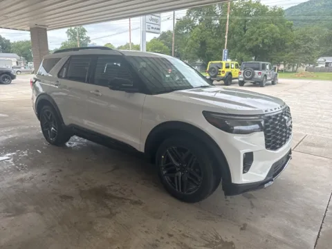 Another view of 2025 Ford Explorer ST for sale in South Pittsburg, TN at Moss Motor Company