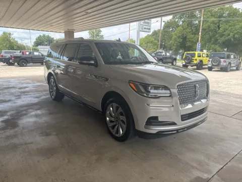 Another view of 2024 Lincoln Navigator L Reserve for sale in South Pittsburg, TN at Moss Motor Company