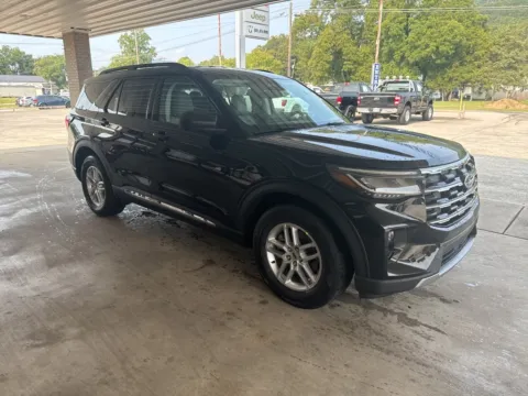 Another view of 2025 Ford Explorer Active for sale in South Pittsburg, TN at Moss Motor Company
