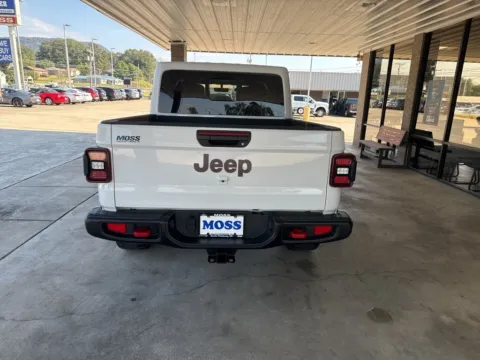 More photos of 2022 Jeep Gladiator Rubicon at Moss Motor Company, TN