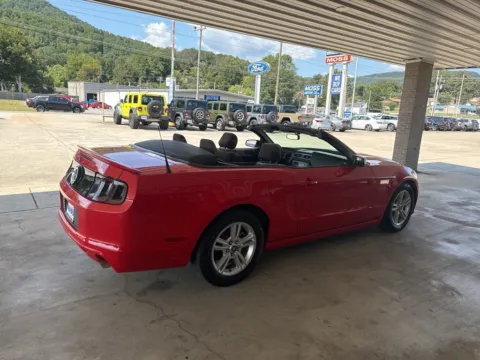 More photos of 2014 Ford Mustang V6 at Moss Motor Company, TN