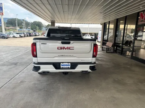 More photos of 2022 GMC Sierra 1500 Denali at Moss Motor Company, TN