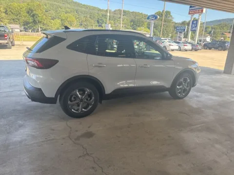 More photos of 2025 Ford Escape ST-Line at Moss Motor Company, TN
