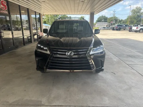 Photos of 2019 Lexus LX 570 for sale in South Pittsburg, TN at Moss Motor Company