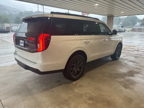 More photos of 2025 Ford Expedition Platinum at Moss Motor Company, TN