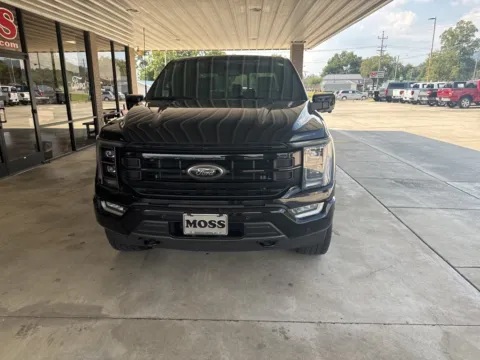 Photos of 2023 Ford F-150 Platinum for sale in South Pittsburg, TN at Moss Motor Company