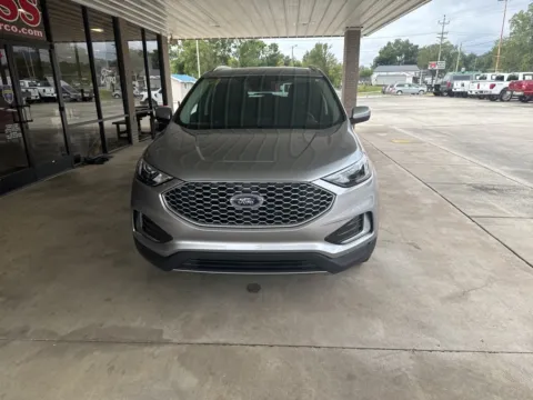 Photos of 2024 Ford Edge SEL for sale in South Pittsburg, TN at Moss Motor Company