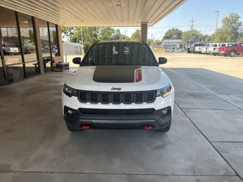Photos of 2024 Jeep Compass Trailhawk for sale in South Pittsburg, TN at Moss Motor Company