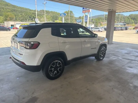More photos of 2024 Jeep Compass Trailhawk at Moss Motor Company, TN