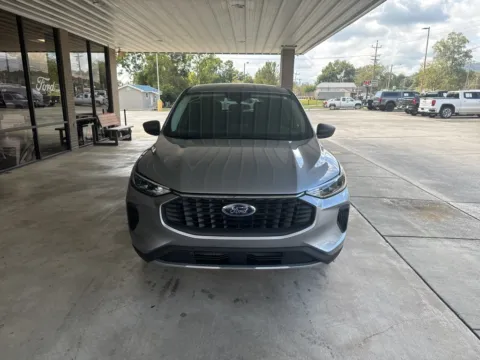Photos of 2024 Ford Escape Active for sale in South Pittsburg, TN at Moss Motor Company