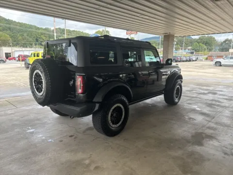 More photos of 2022 Ford Bronco Badlands at Moss Motor Company, TN