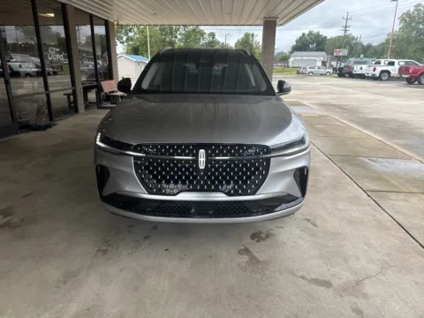 Photos of 2024 Lincoln Nautilus Reserve for sale in South Pittsburg, TN at Moss Motor Company