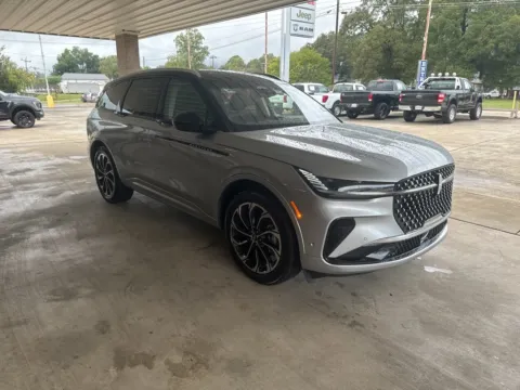 Another view of 2024 Lincoln Nautilus Reserve for sale in South Pittsburg, TN at Moss Motor Company