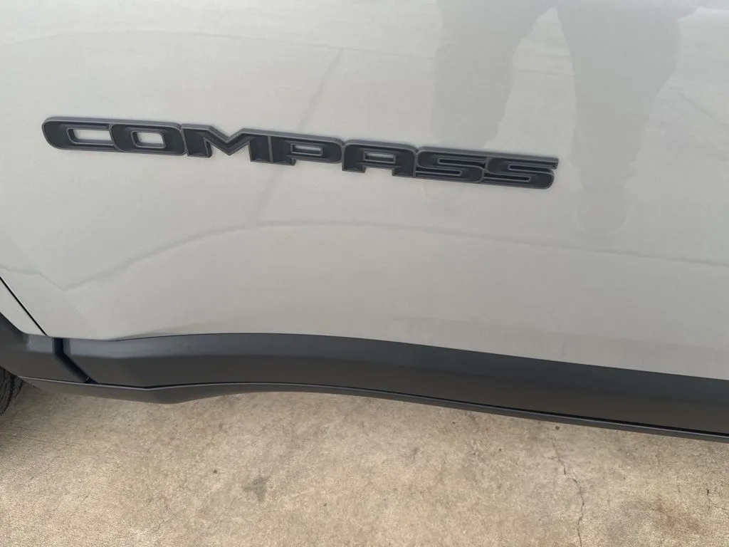 2026 Jeep Compass Latitude Altitude - Photo 27