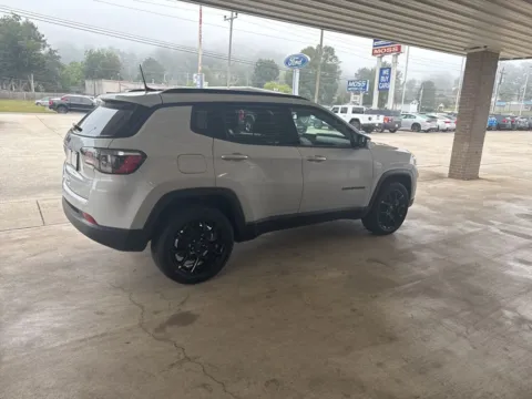 More photos of 2026 Jeep Compass Latitude at Moss Motor Company, TN