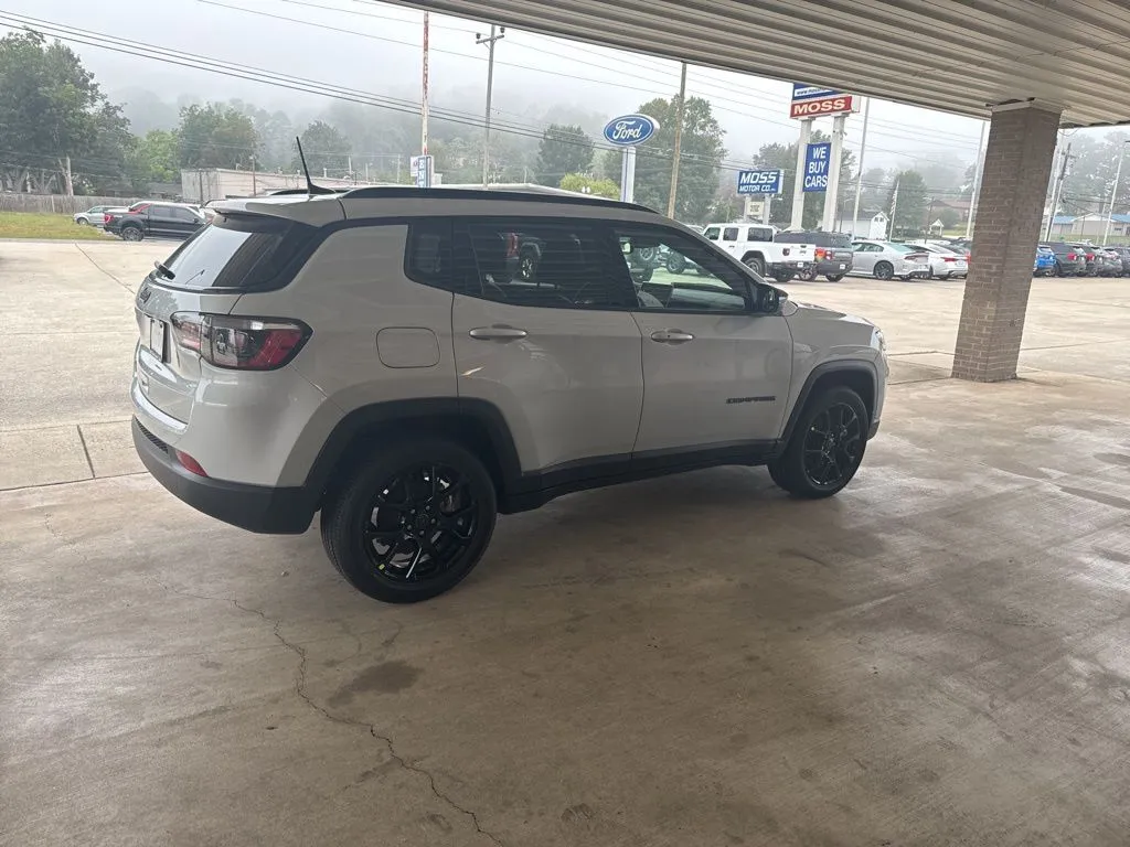 2026 Jeep Compass Altitude - Photo 4