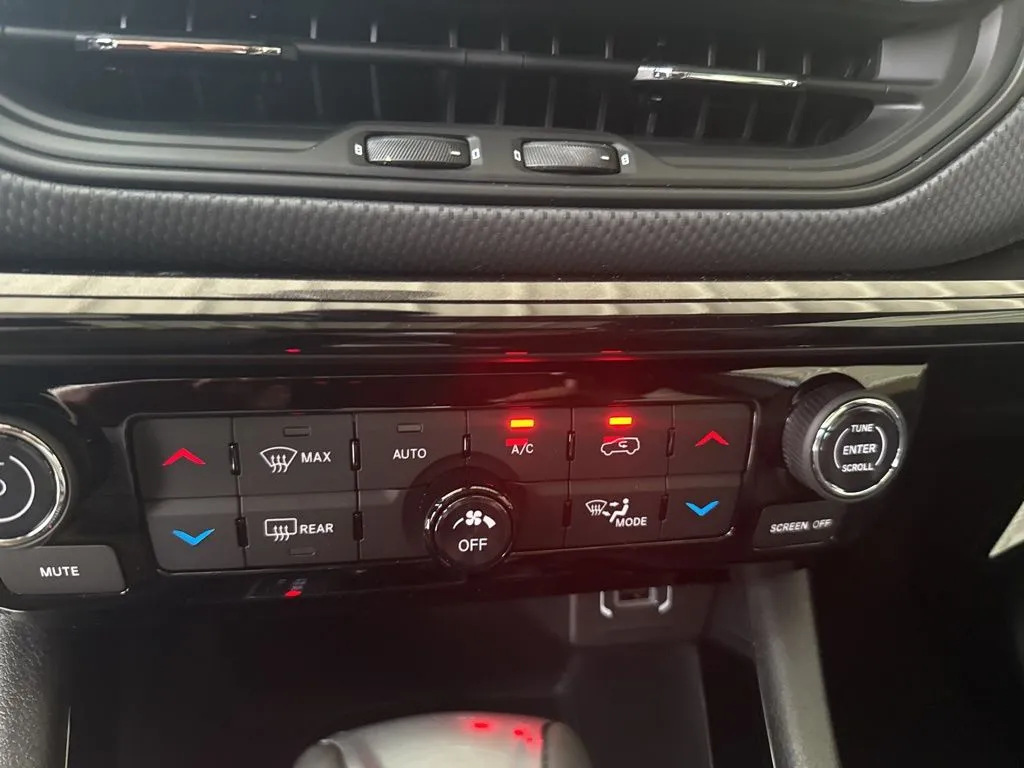 2026 Jeep Compass Latitude Altitude - Photo 12