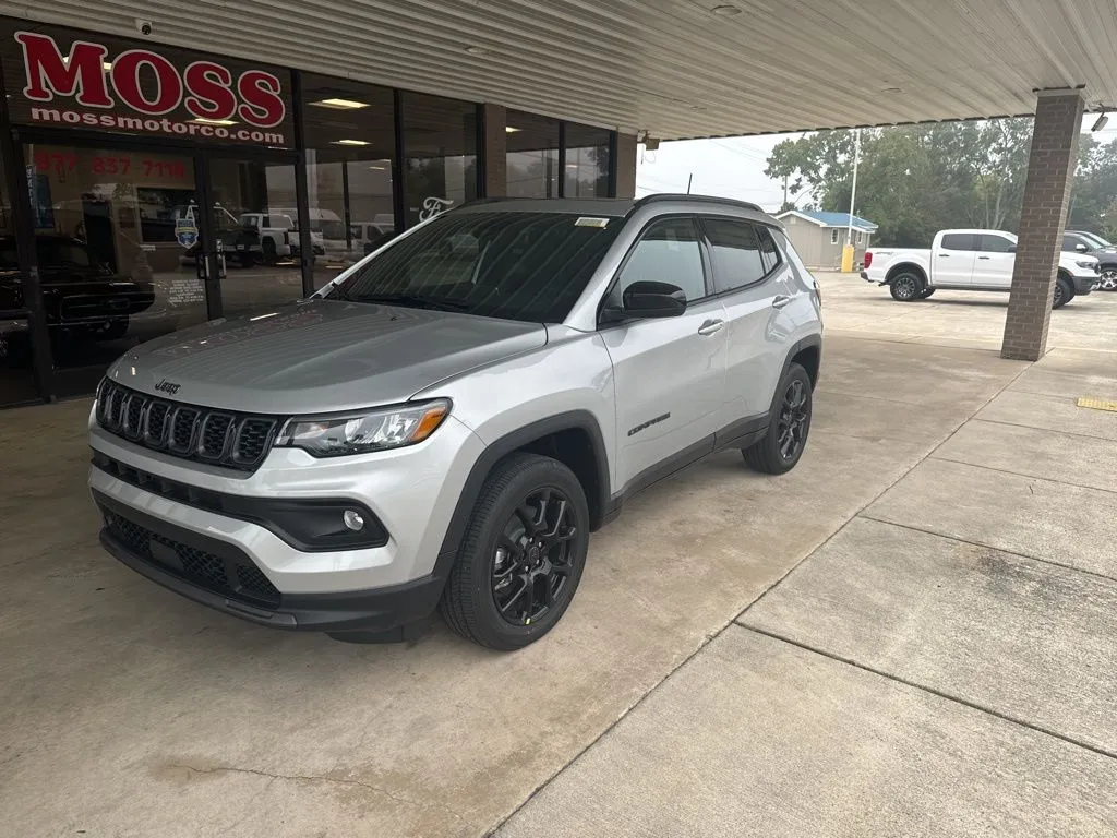 Silver 2026 Jeep Compass Latitude for sale in South Pittsburg, TN