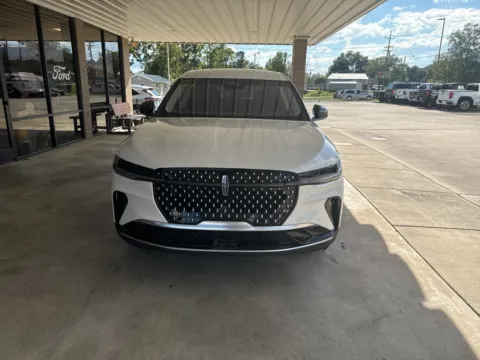 Photos of 2024 Lincoln Nautilus Premiere for sale in South Pittsburg, TN at Moss Motor Company