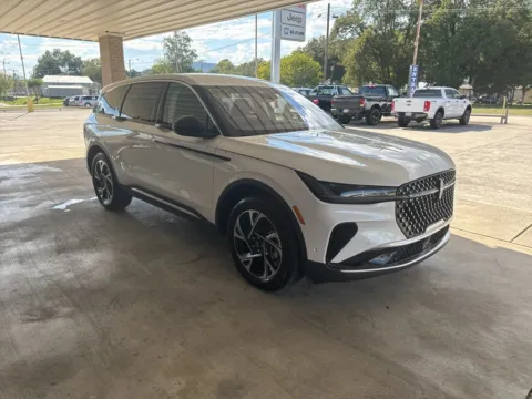 Another view of 2024 Lincoln Nautilus Premiere for sale in South Pittsburg, TN at Moss Motor Company