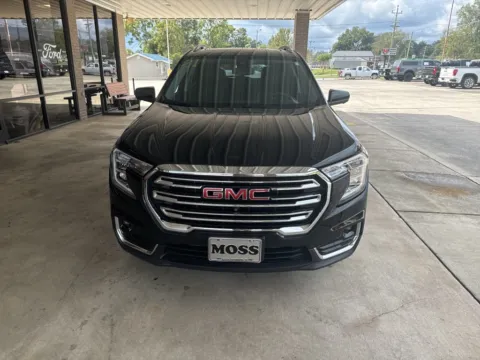 Photos of 2022 GMC Terrain SLT for sale in South Pittsburg, TN at Moss Motor Company