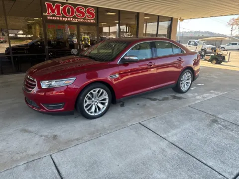 Red 2018 Ford Taurus Limited for sale in South Pittsburg, TN