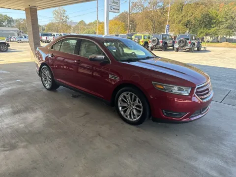 Another view of 2018 Ford Taurus Limited for sale in South Pittsburg, TN at Moss Motor Company